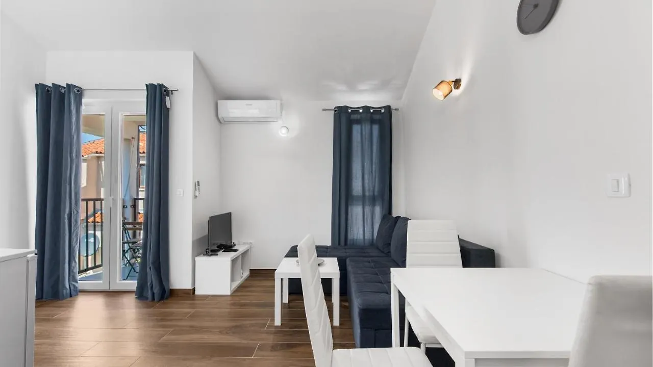 Apartment Anja With Balcony Dajla